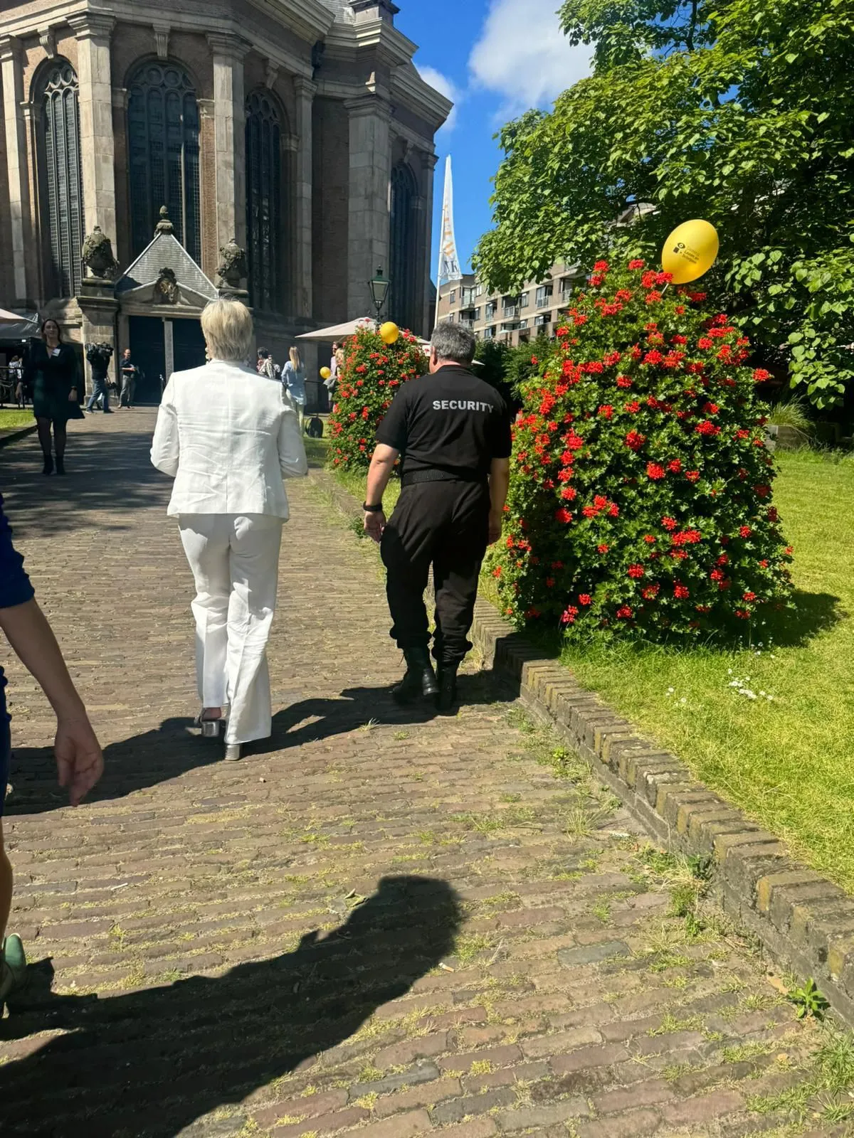 d4c734ab-cf78-48d6-ac30-51bef3a126c0-1920w